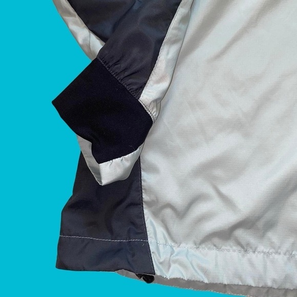 Columbia Gray and Blue windbreaker - Picture 5 of 8
